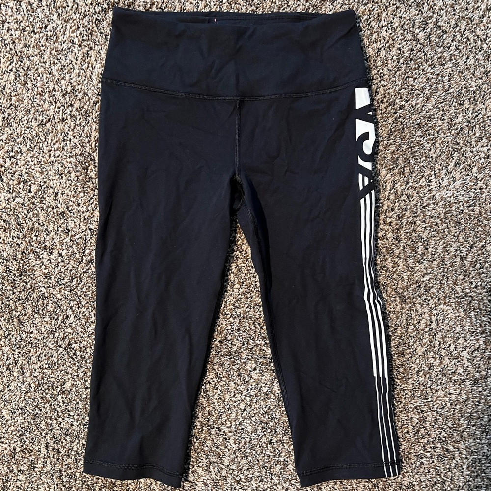 Victoria's Secret Knockout VSX Sport Capri Leggings